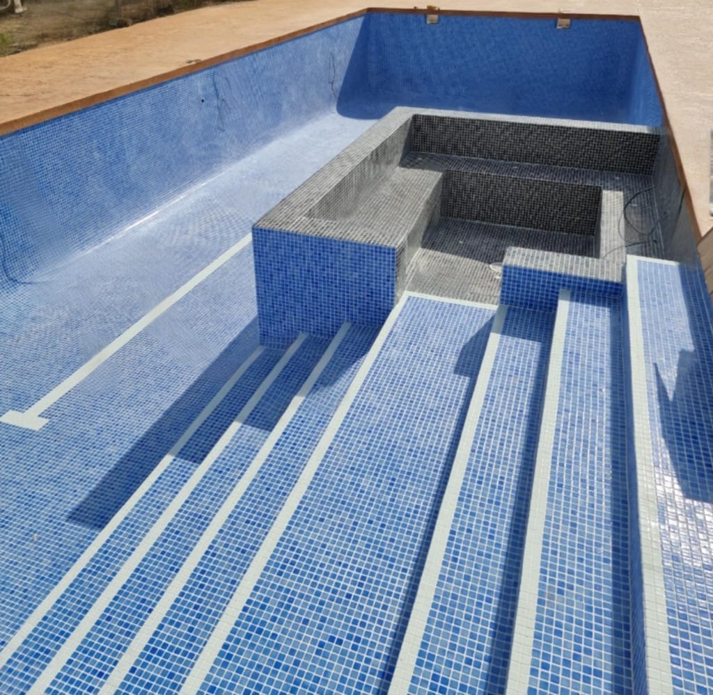 Piscinas con Jacuzzi - Proyecto 5
