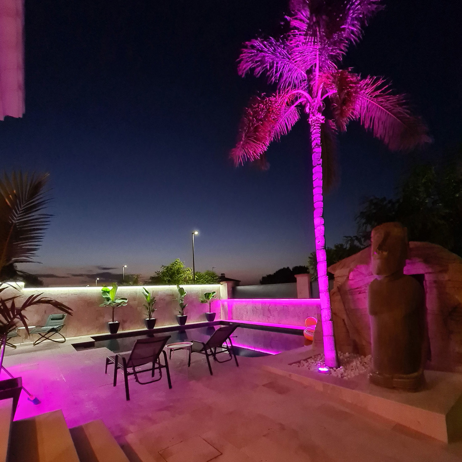 moai-piscina